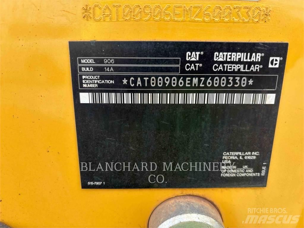 CAT 906 Колесни товарачи