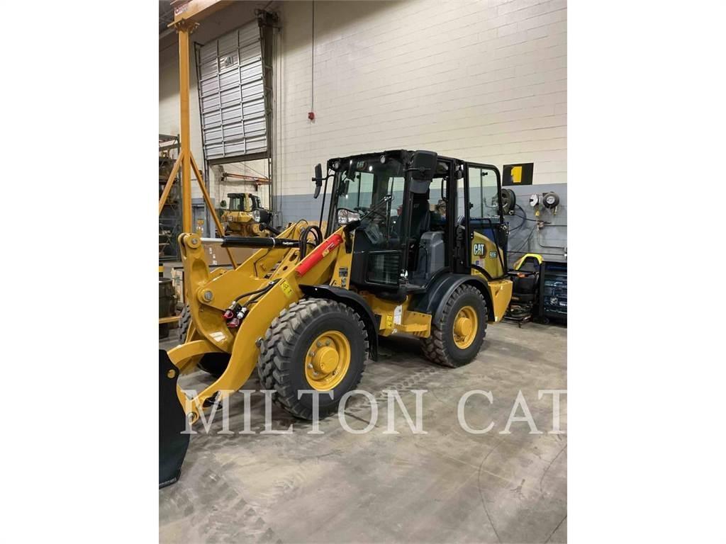 CAT 906 Колесни товарачи