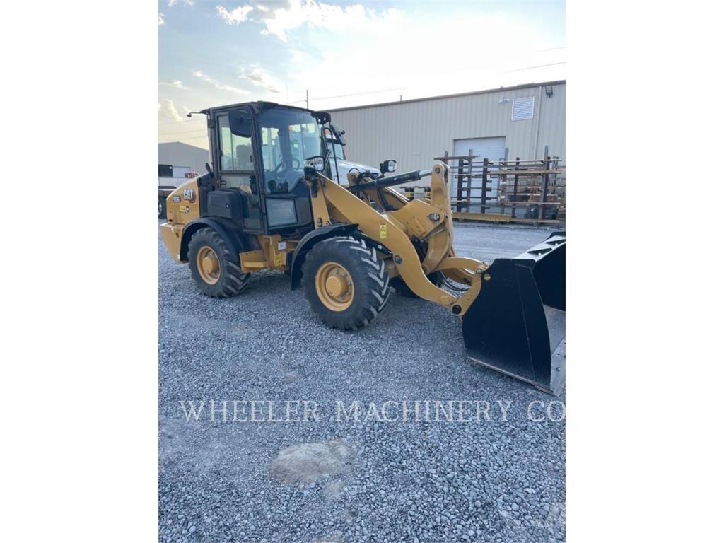 CAT 906 Колесни товарачи