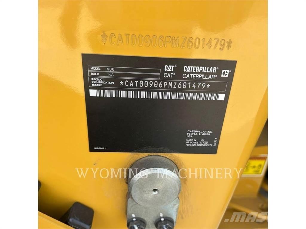 CAT 906 Колесни товарачи