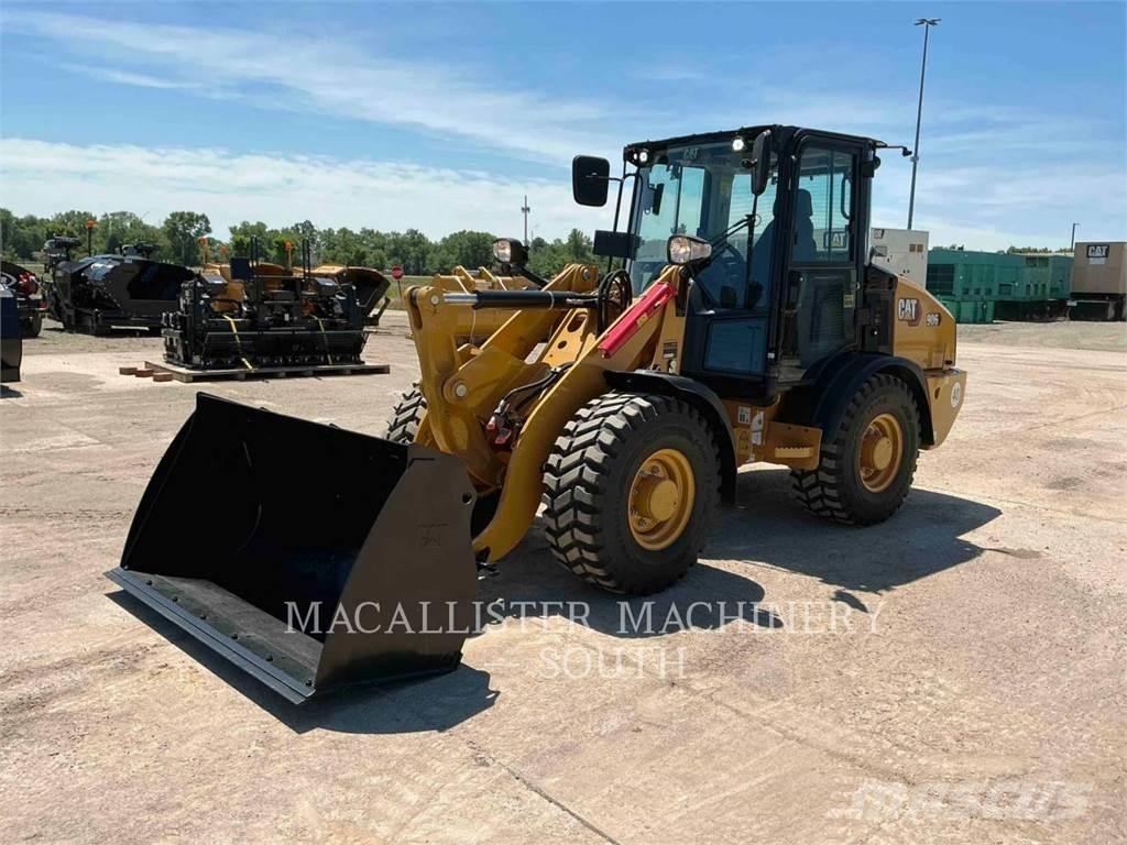 CAT 906 Колесни товарачи