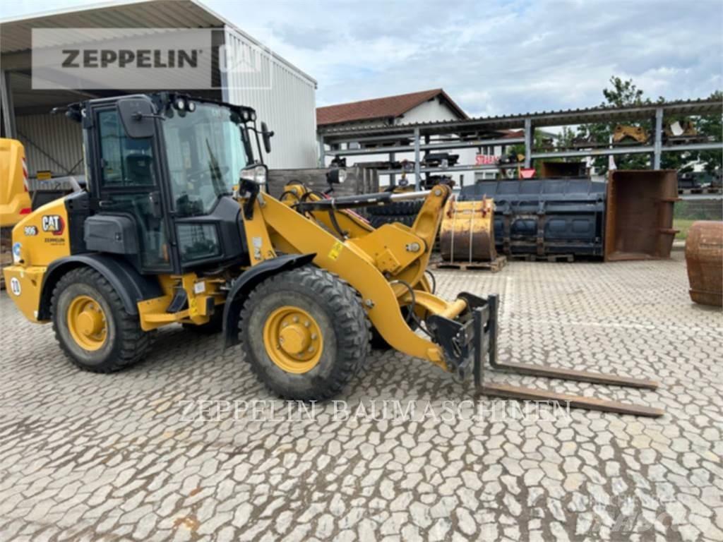 CAT 906-14 Колесни товарачи