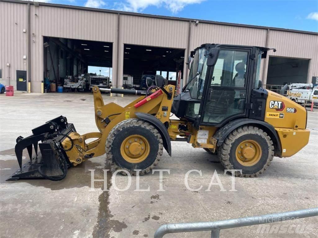 CAT 906 CAB Колесни товарачи