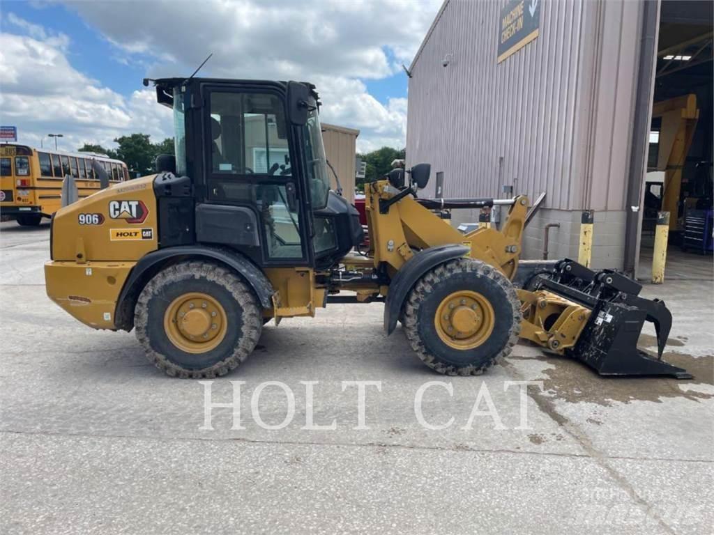 CAT 906 CAB Колесни товарачи