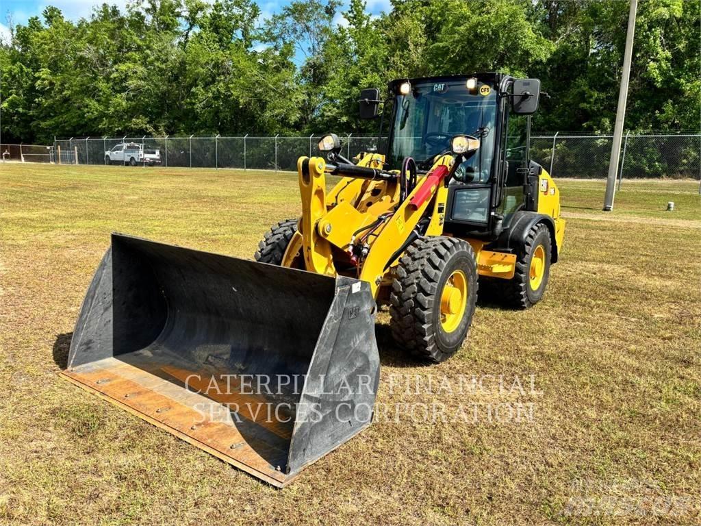 CAT 90614 Колесни товарачи
