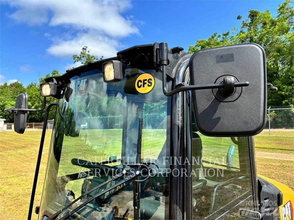 CAT 90614 Колесни товарачи