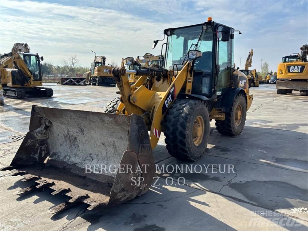 CAT 906H2 Колесни товарачи