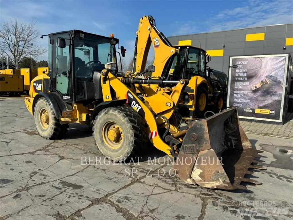 CAT 906H2 Колесни товарачи
