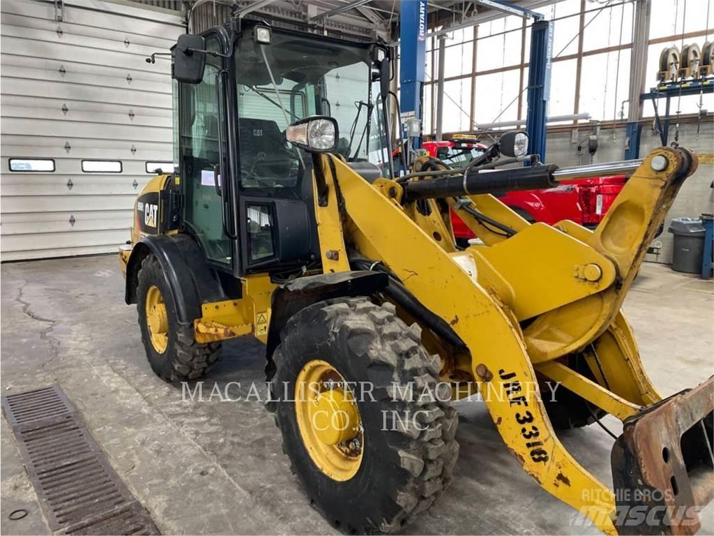 CAT 906H2 Колесни товарачи