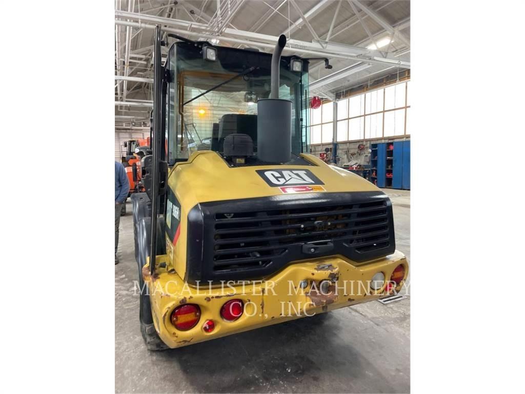 CAT 906H2 Колесни товарачи