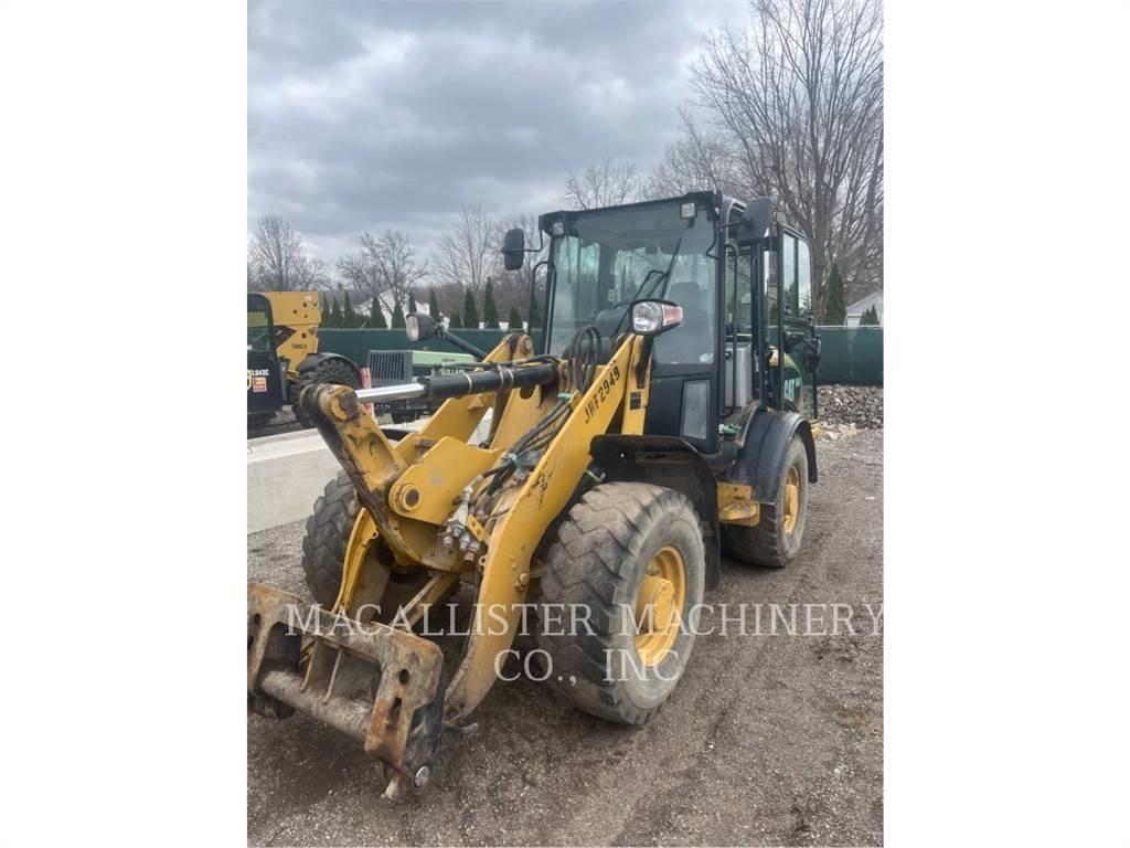 CAT 906H2 Колесни товарачи