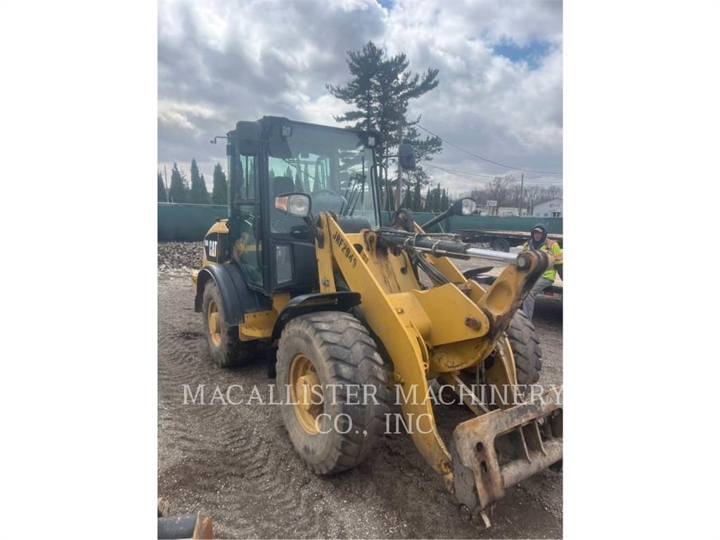 CAT 906H2 Колесни товарачи