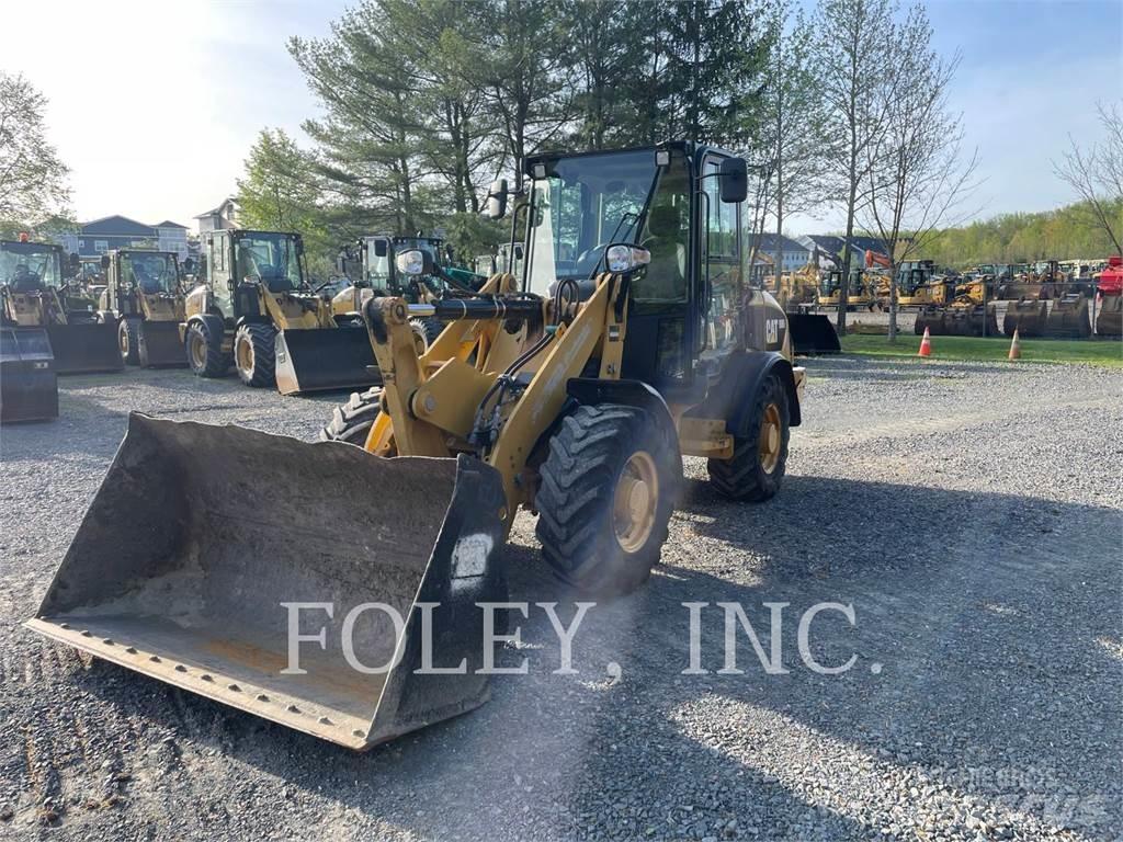 CAT 906H2 Колесни товарачи