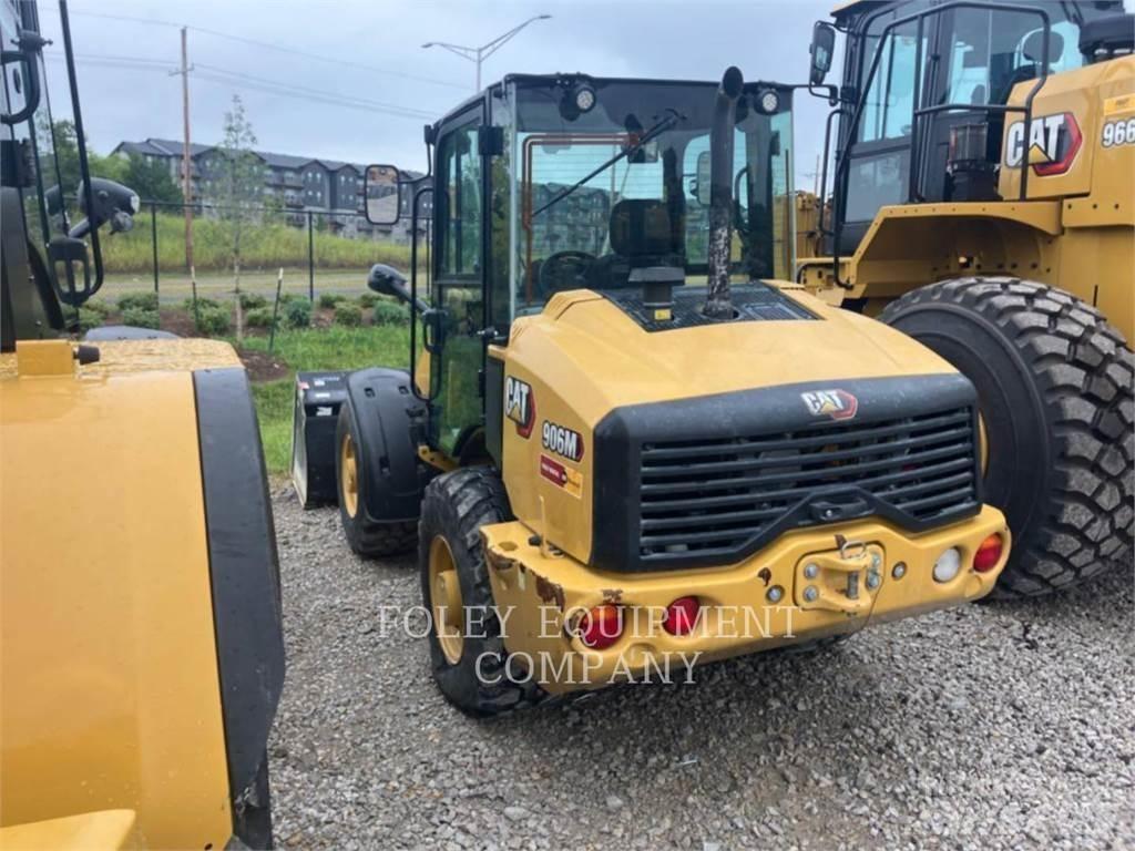 CAT 906M Колесни товарачи