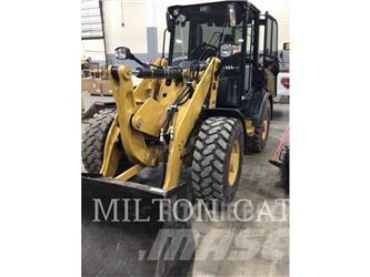 CAT 906M Колесни товарачи
