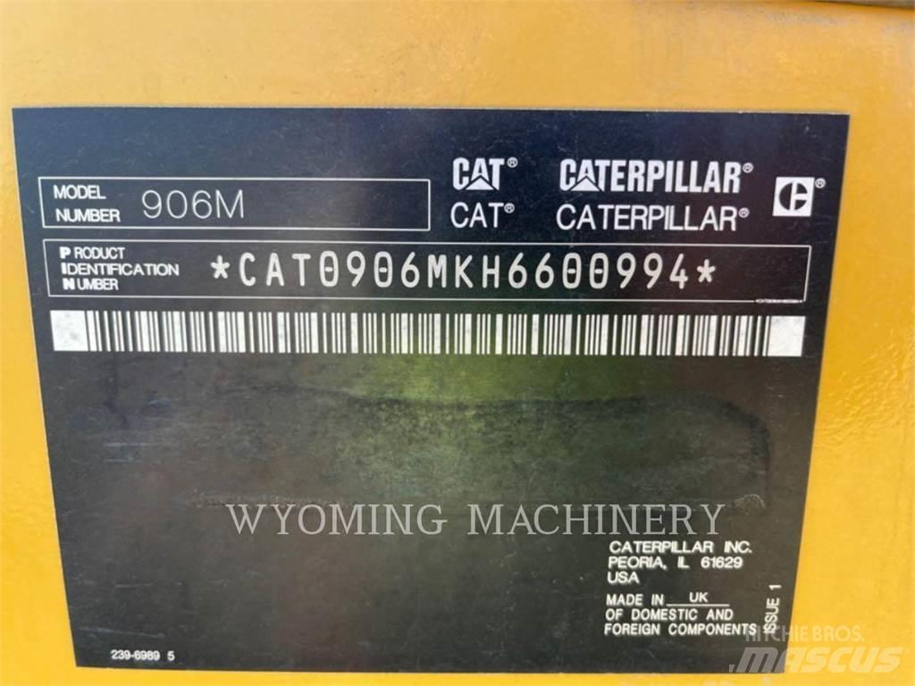 CAT 906M Колесни товарачи
