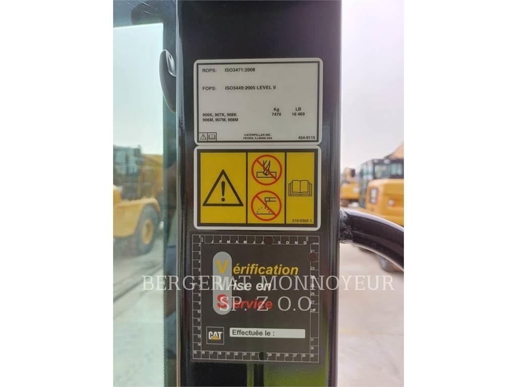 CAT 906M Колесни товарачи