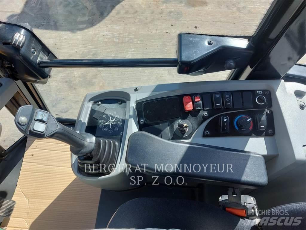 CAT 906M Колесни товарачи