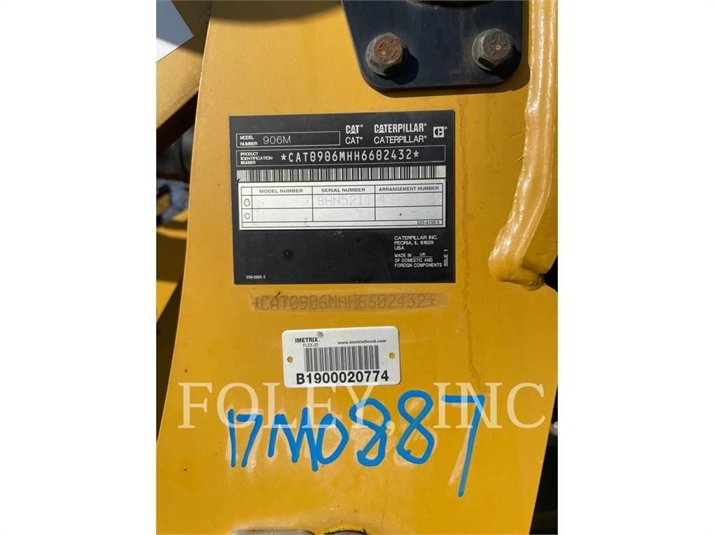 CAT 906M Колесни товарачи