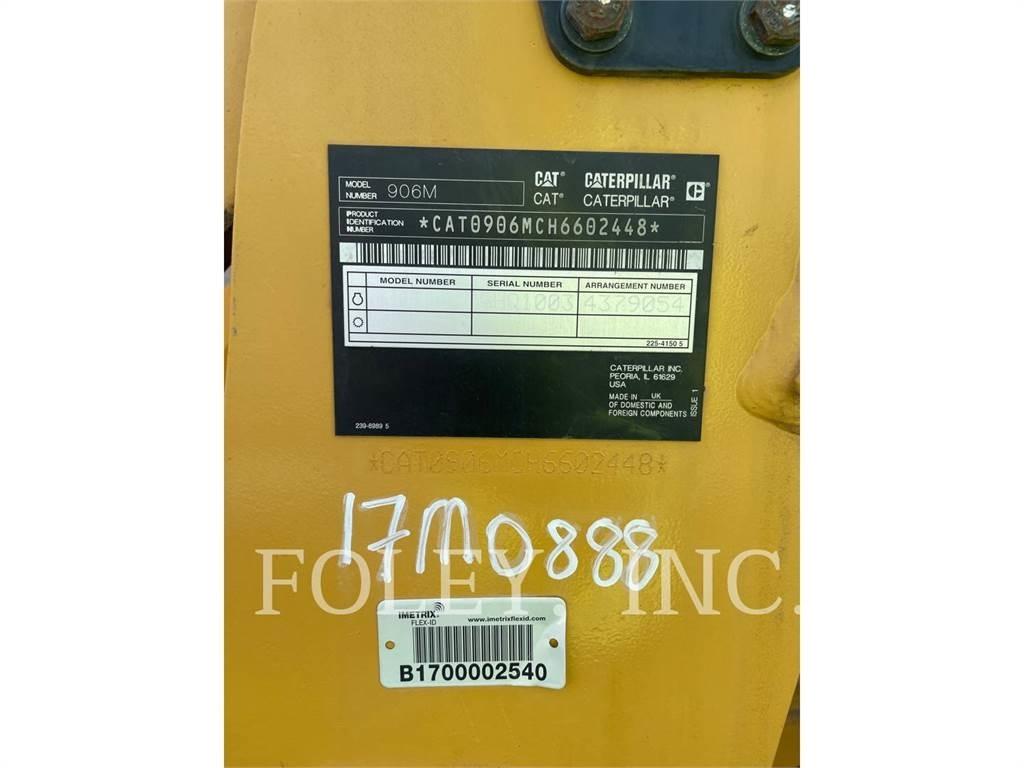 CAT 906M Колесни товарачи