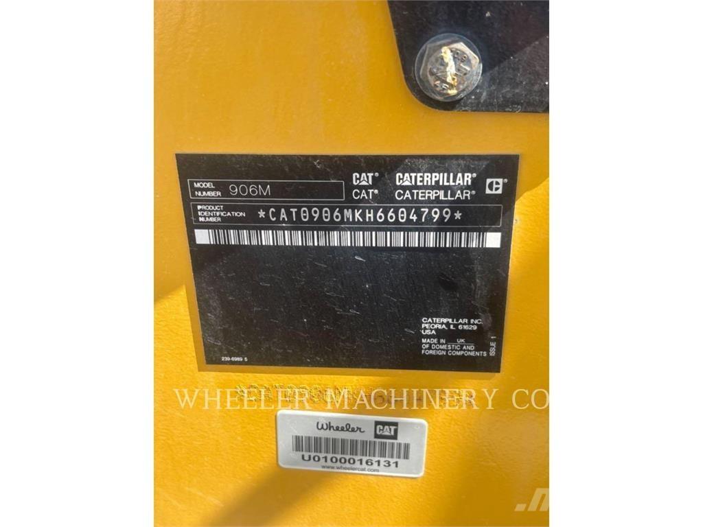 CAT 906M Колесни товарачи