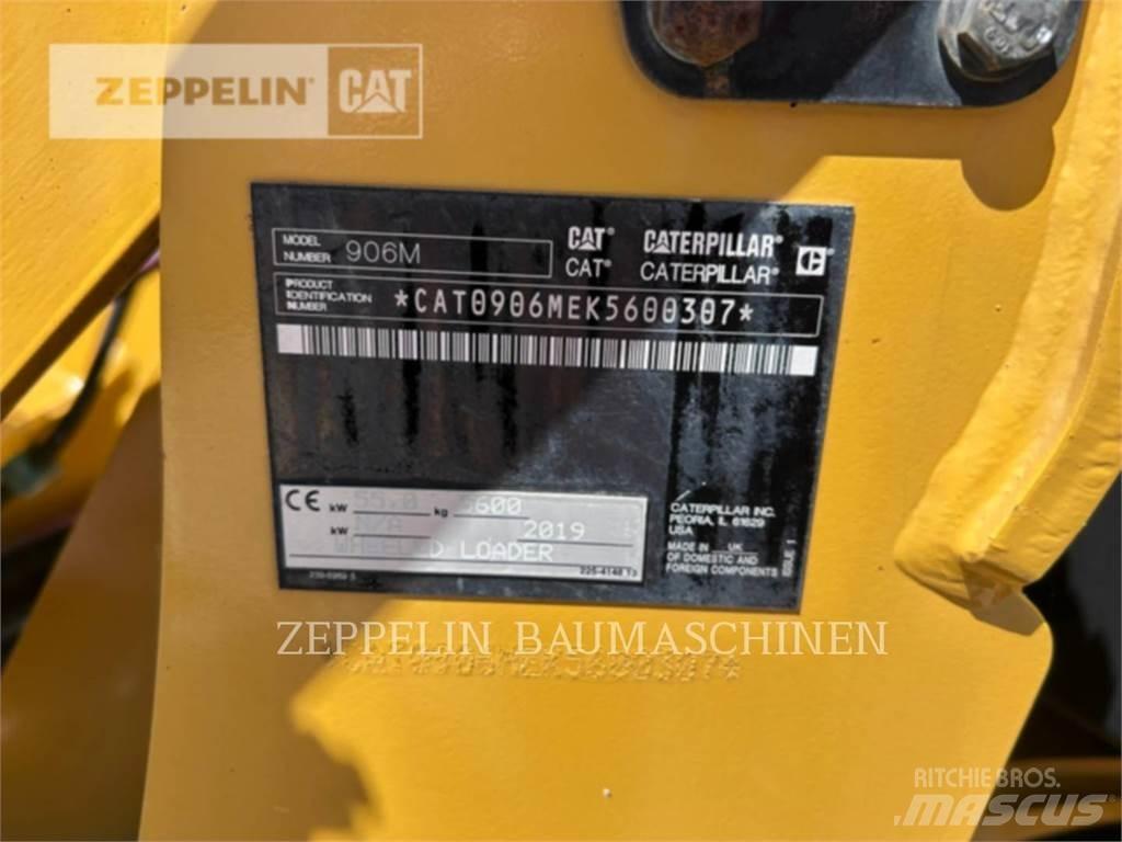 CAT 906M Колесни товарачи
