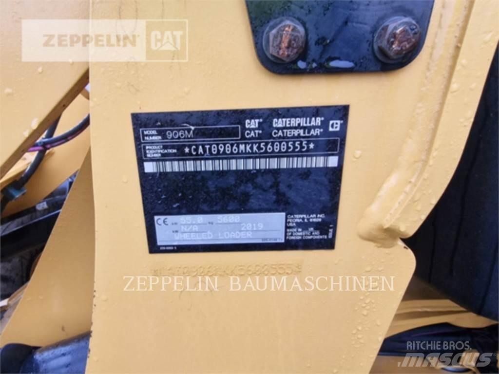 CAT 906M Колесни товарачи