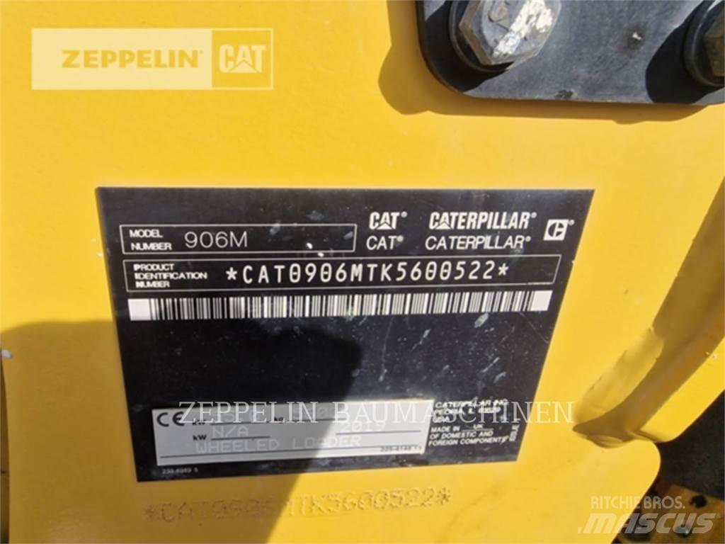 CAT 906M Колесни товарачи