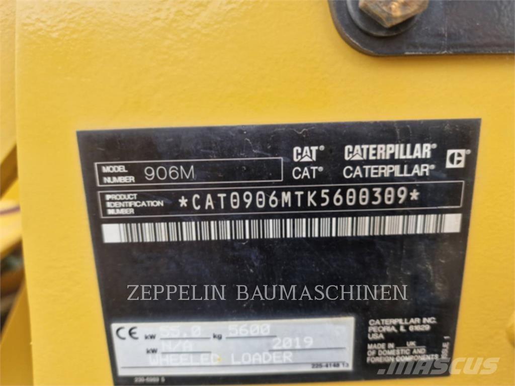 CAT 906M Колесни товарачи