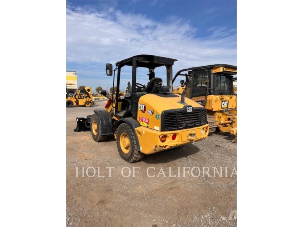CAT 907 Колесни товарачи