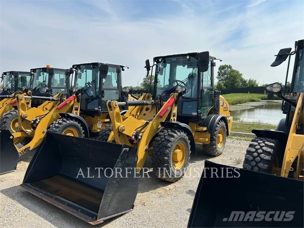 CAT 907-14 Колесни товарачи