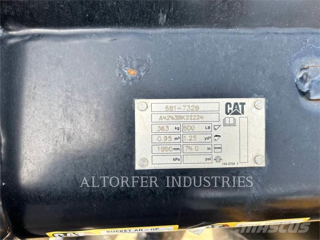 CAT 907-14 Колесни товарачи