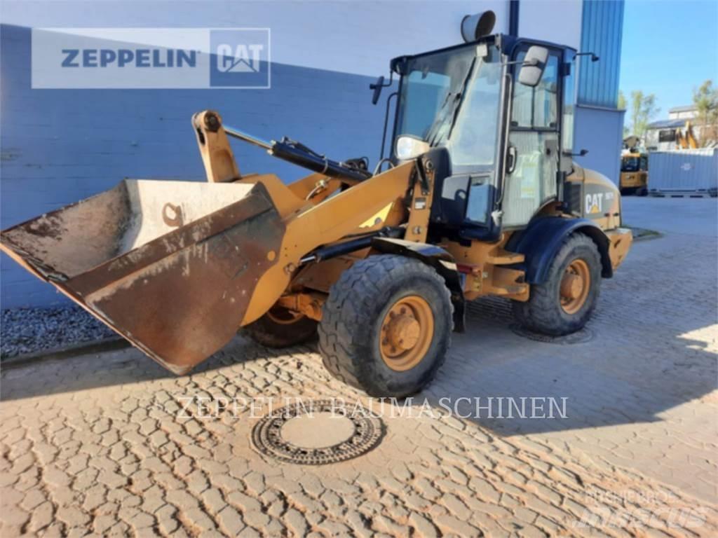 CAT 907H Колесни товарачи