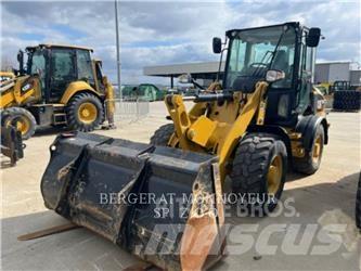 CAT 907M Колесни товарачи