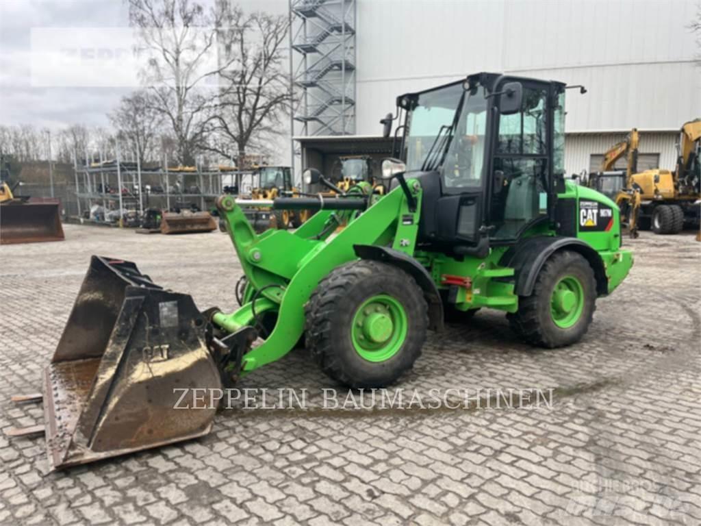 CAT 907M Колесни товарачи