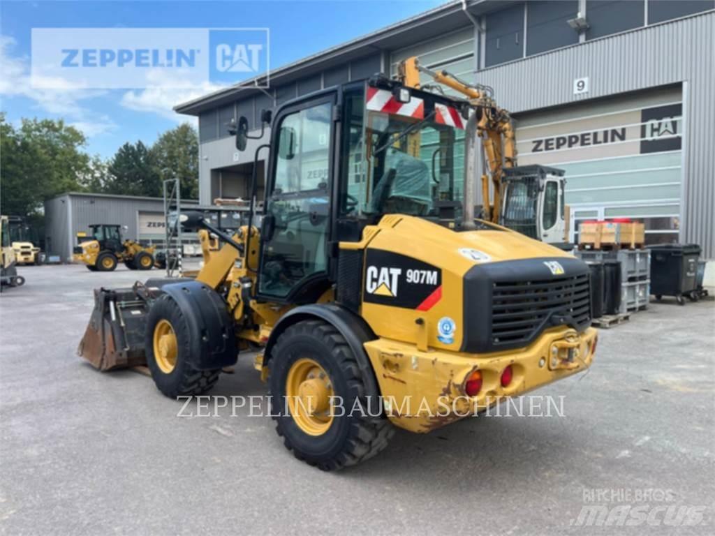 CAT 907M Колесни товарачи