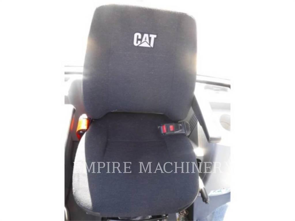 CAT 907M Колесни товарачи