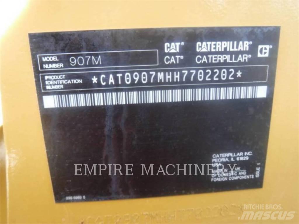 CAT 907M Колесни товарачи