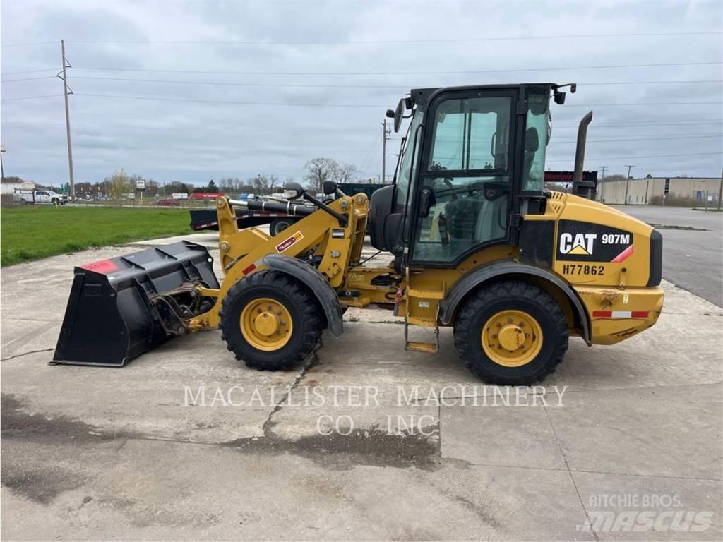 CAT 907M Колесни товарачи