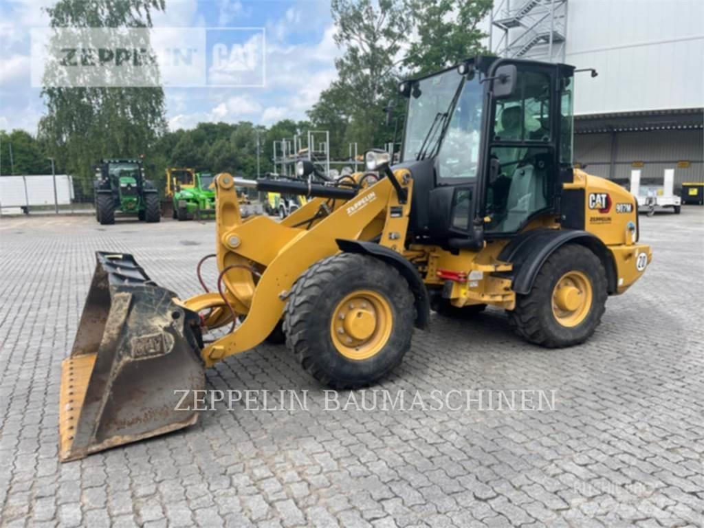 CAT 907M Колесни товарачи