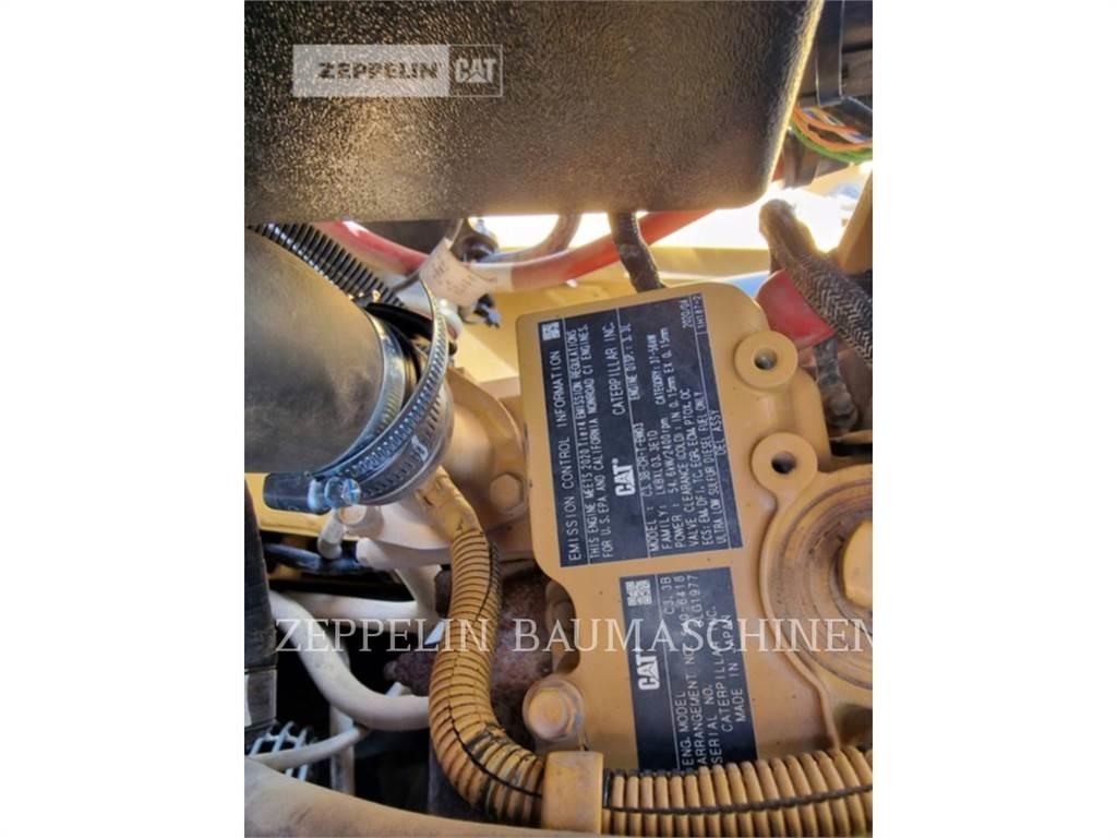CAT 907M Колесни товарачи