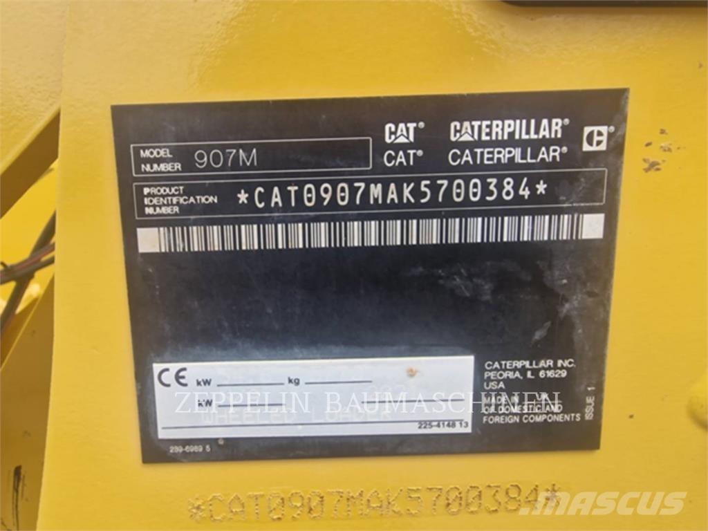 CAT 907M Колесни товарачи