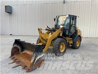 CAT 908 Колесни товарачи