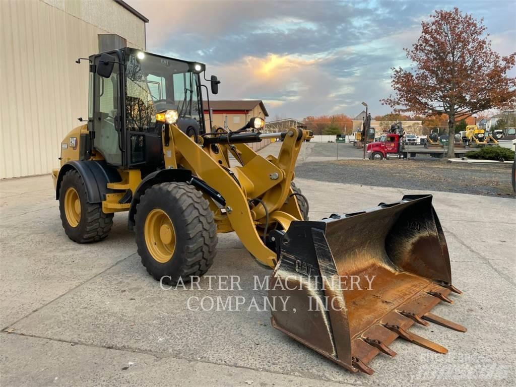 CAT 908 Колесни товарачи