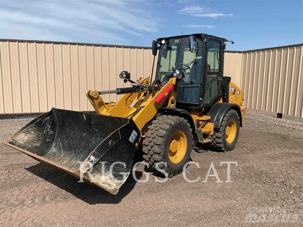 CAT 908 Колесни товарачи