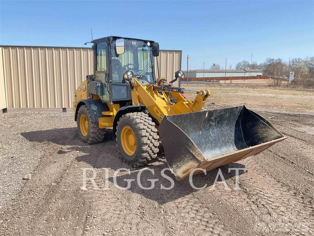 CAT 908 Колесни товарачи