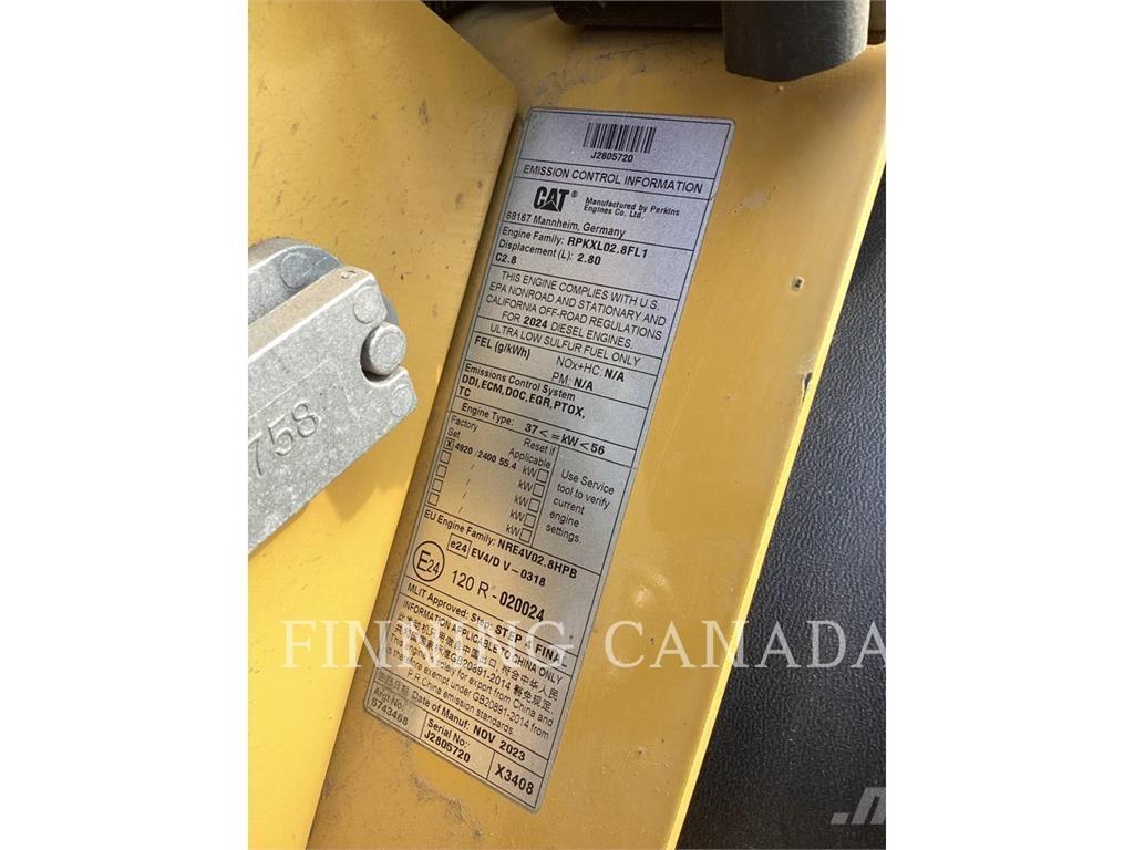 CAT 908 Колесни товарачи