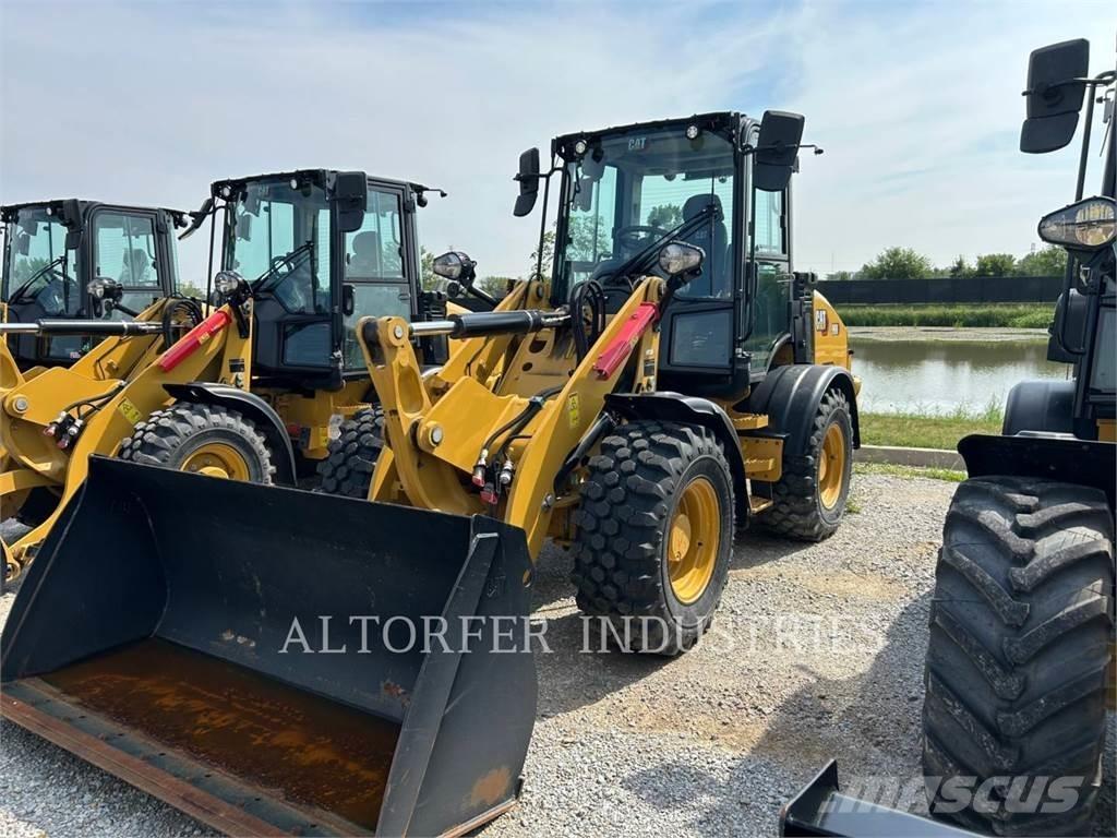 CAT 908-14 Колесни товарачи