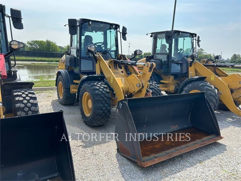 CAT 908-14 Колесни товарачи