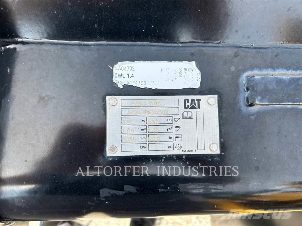 CAT 908-14 Колесни товарачи